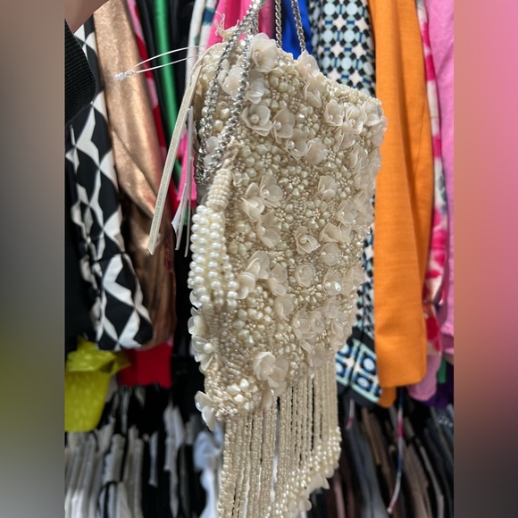 Cream Beaded Handbag - Picture 4 of 6